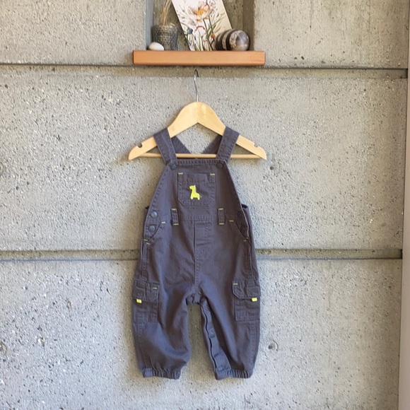 Carter’s 9months “Giraffe” Overalls - Picture 3 of 7